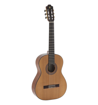 GUITARRA CLÁSICA ADMIRA A40 SATINADA SERIE ARTESANÍA